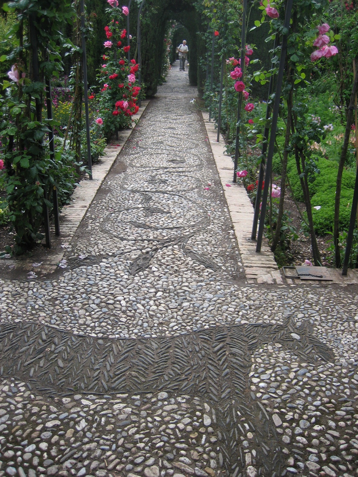 %[if True ]% Generalife garden, Grenada %[else]%  %[endif]%